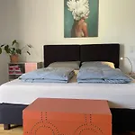 Checkpoint Charlie Apartment